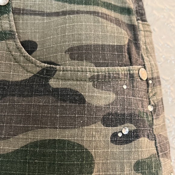 Skirt - Picture 3 of 6